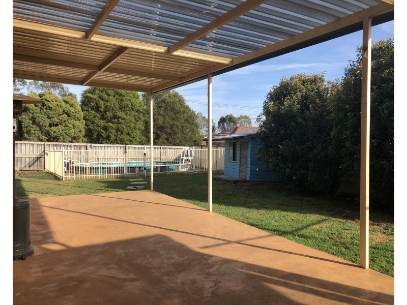 79 Downes Crescent, Currans Hill NSW 2567