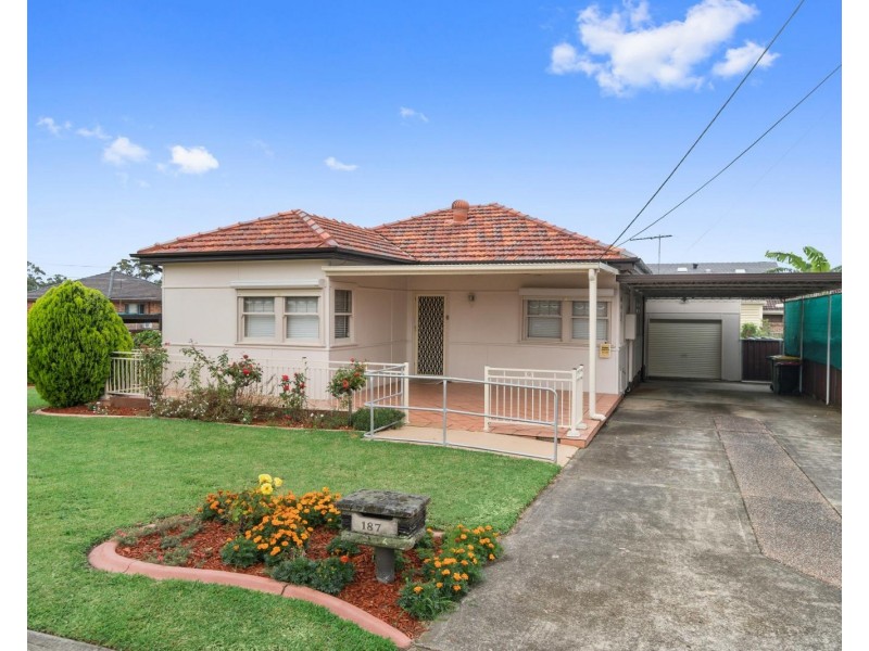 187 Picnic Point Road, Picnic Point NSW 2213