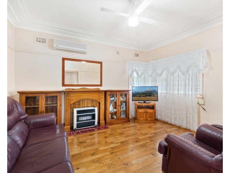 187 Picnic Point Road, Picnic Point NSW 2213
