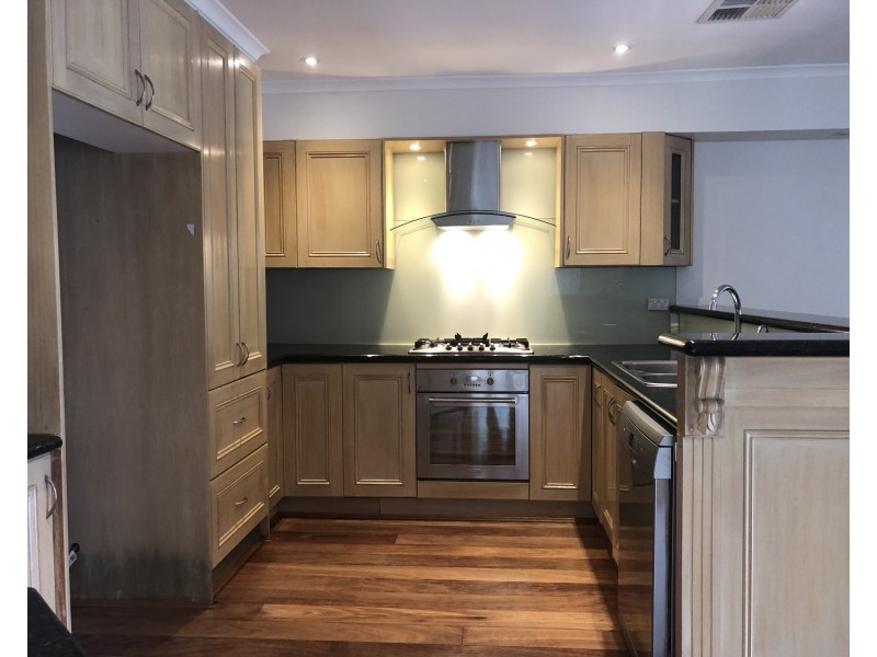 15 Mead Drive, Chipping Norton NSW 2170