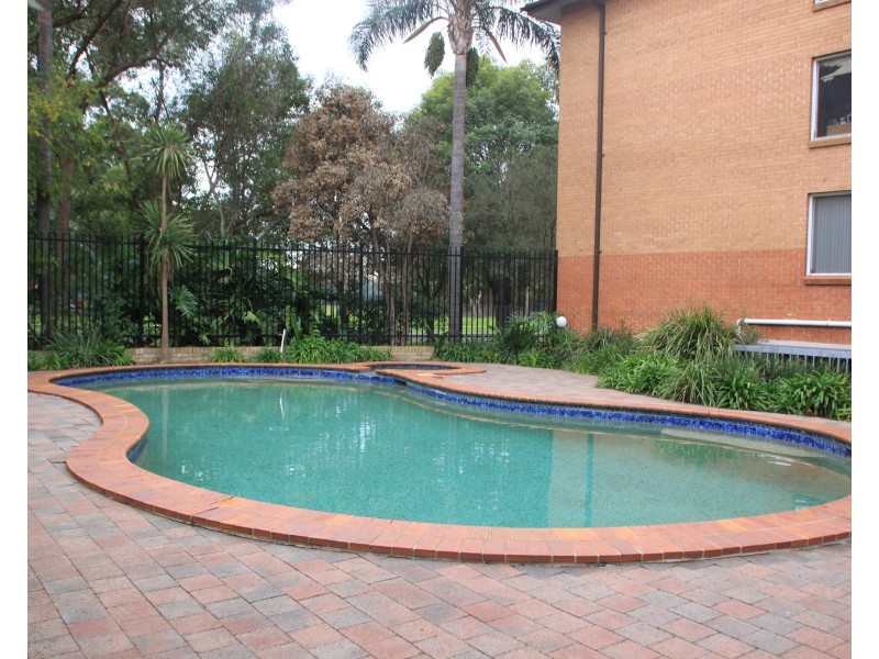 15 Mead Drive, Chipping Norton NSW 2170