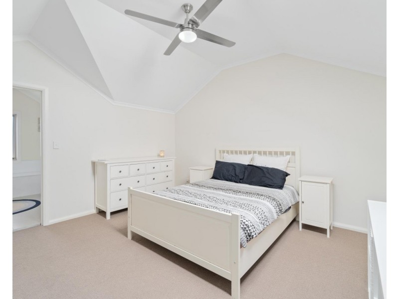 2/243 Epsom Road, Chipping Norton NSW 2170