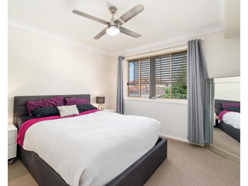 2/243 Epsom Road, Chipping Norton NSW 2170