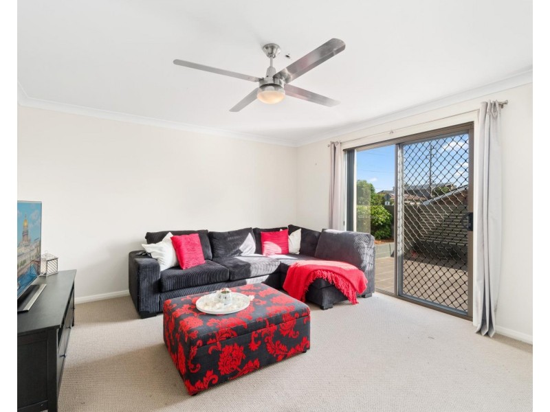 2/243 Epsom Road, Chipping Norton NSW 2170