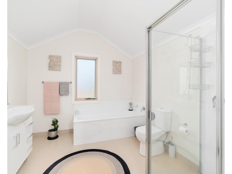 2/243 Epsom Road, Chipping Norton NSW 2170