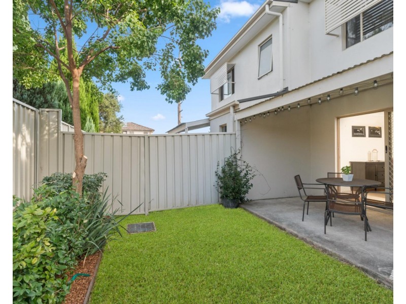 2/243 Epsom Road, Chipping Norton NSW 2170