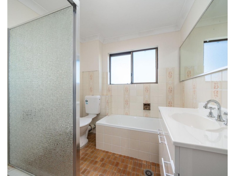 12/5-13  Dellwood Street, Bankstown NSW 2200