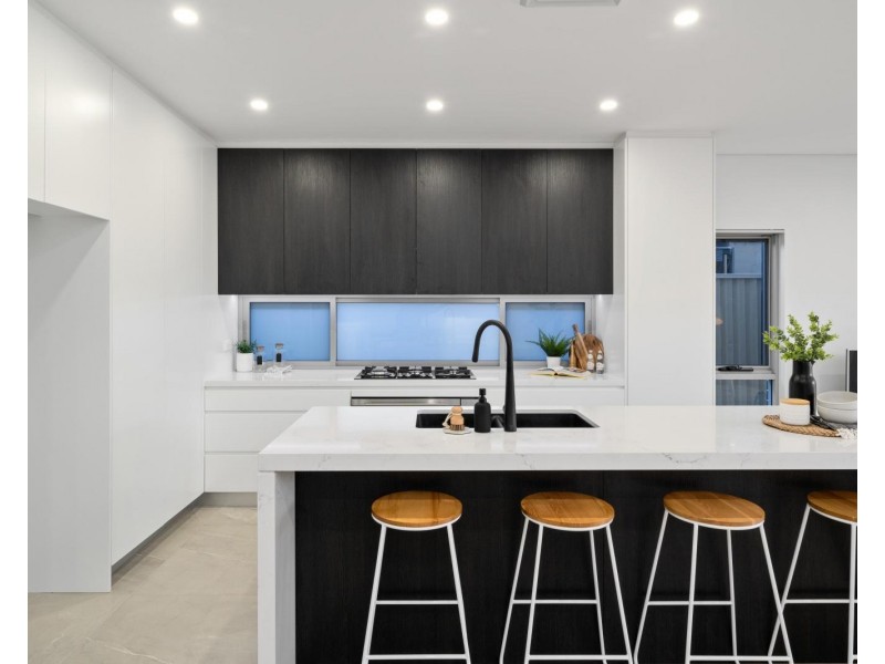 12 Barkl Avenue, Padstow NSW 2211