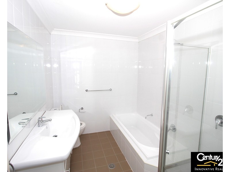 2/74 Taylor Street, Condell Park NSW 2200