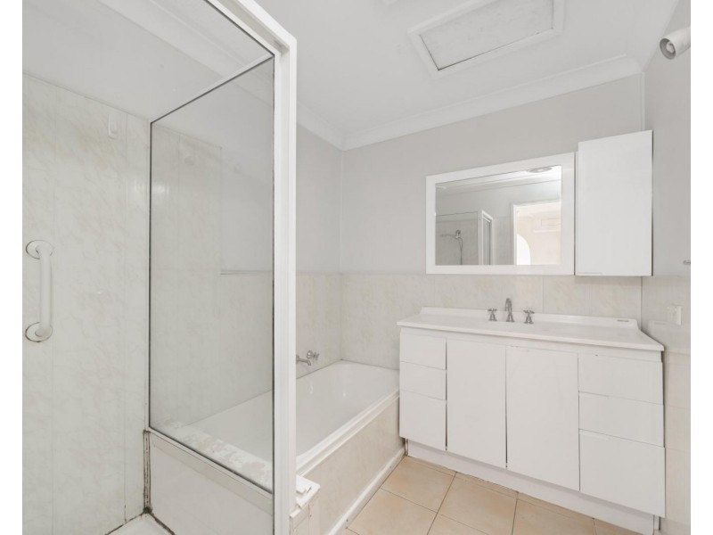 2/17 Campbell Hill Road, Chester Hill NSW 2162