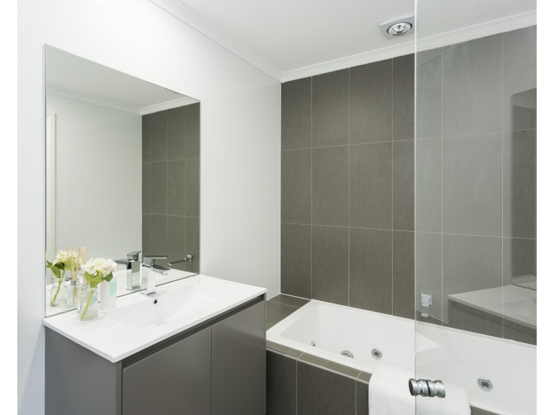 5 Woodburn Avenue, Panania NSW 2213