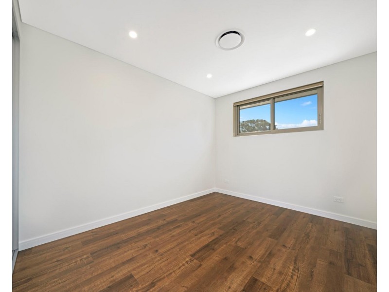 29 Wianamatta Drive, Cartwright NSW 2168