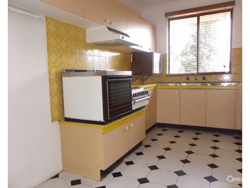 24/8 Hixson Street, Bankstown NSW 2200