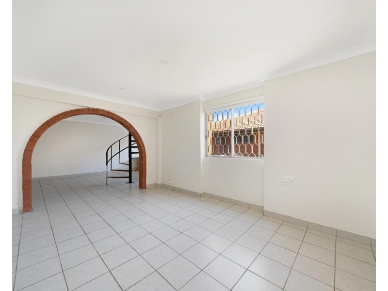 20  Denman Road, Georges Hall NSW 2198