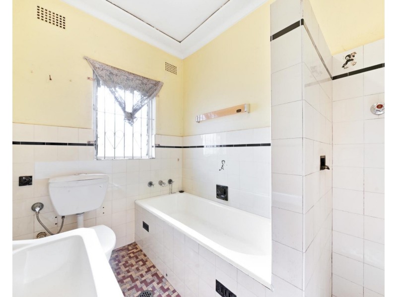 27 Gardenia Avenue, Bankstown NSW 2200