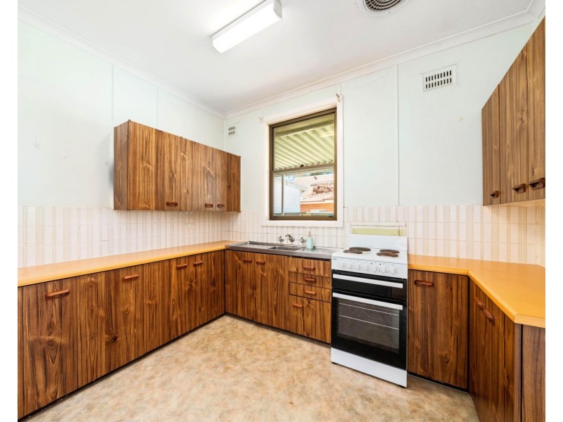 5 Tyalgum Avenue, Panania NSW 2213