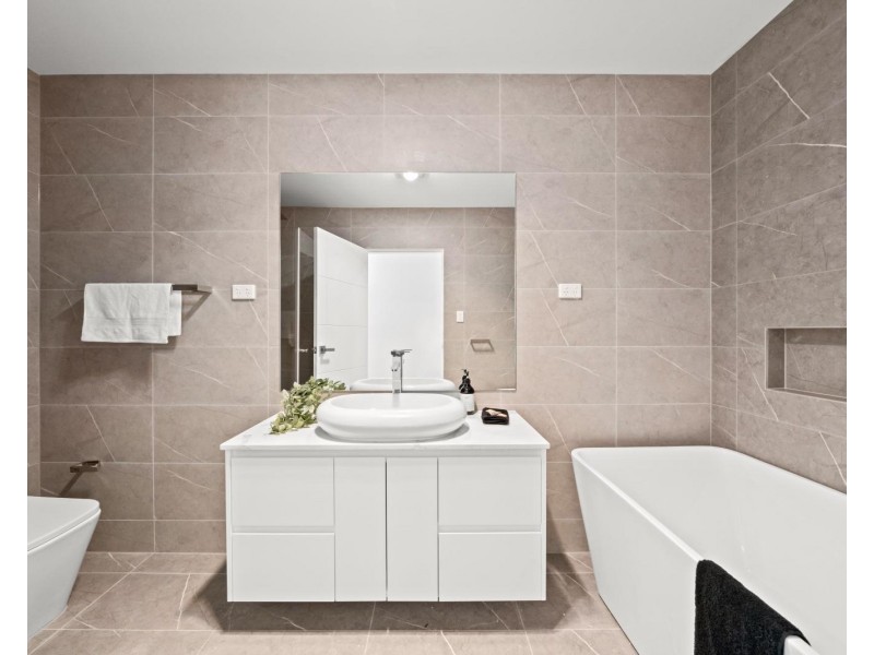 19a Taloma Street, Picnic Point NSW 2213