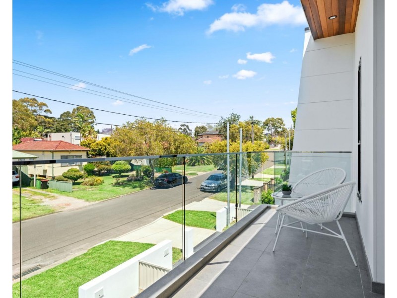 19a Taloma Street, Picnic Point NSW 2213