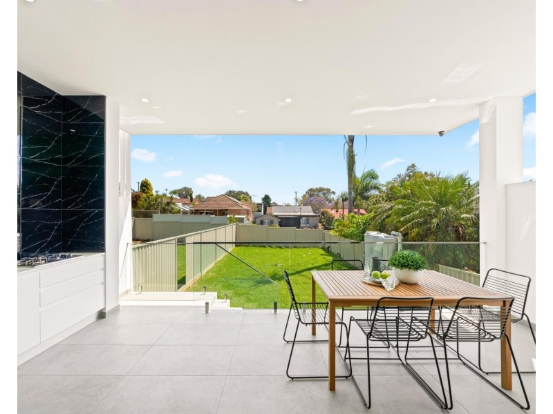 19a Taloma Street, Picnic Point NSW 2213