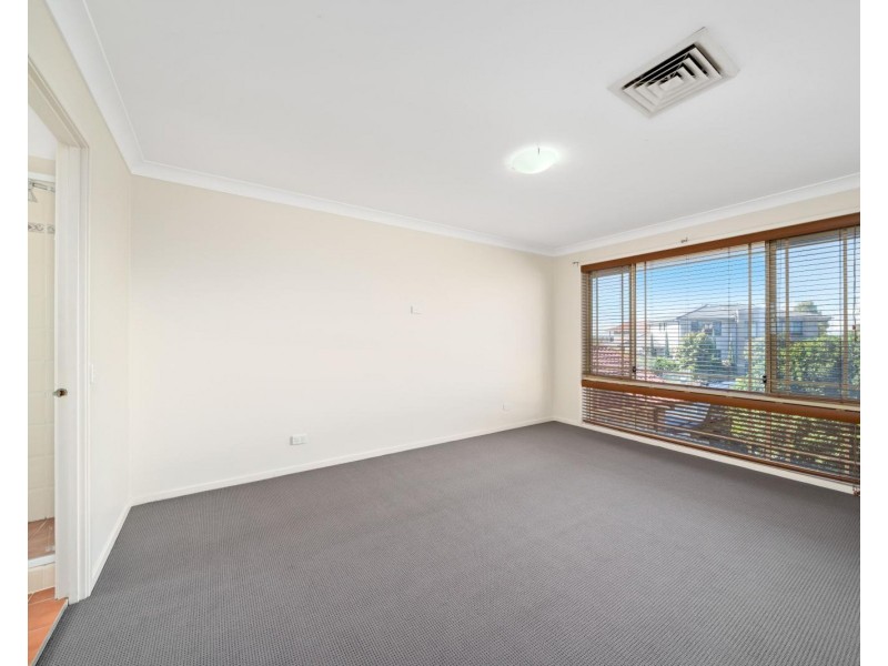 30 Bargo Place, Prestons NSW 2170