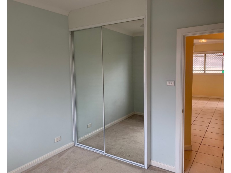 2/31 Simmat Avenue, Condell Park NSW 2200