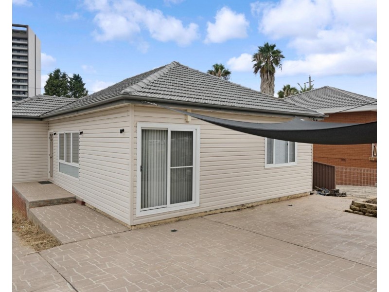 20  McGowen Crescent, Liverpool NSW 2170