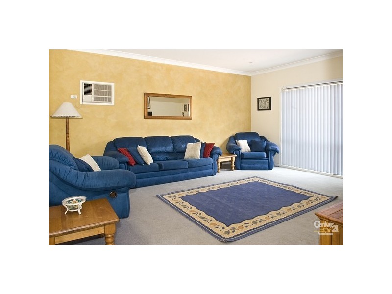 2 Rabaul Road, Georges Hall NSW 2198