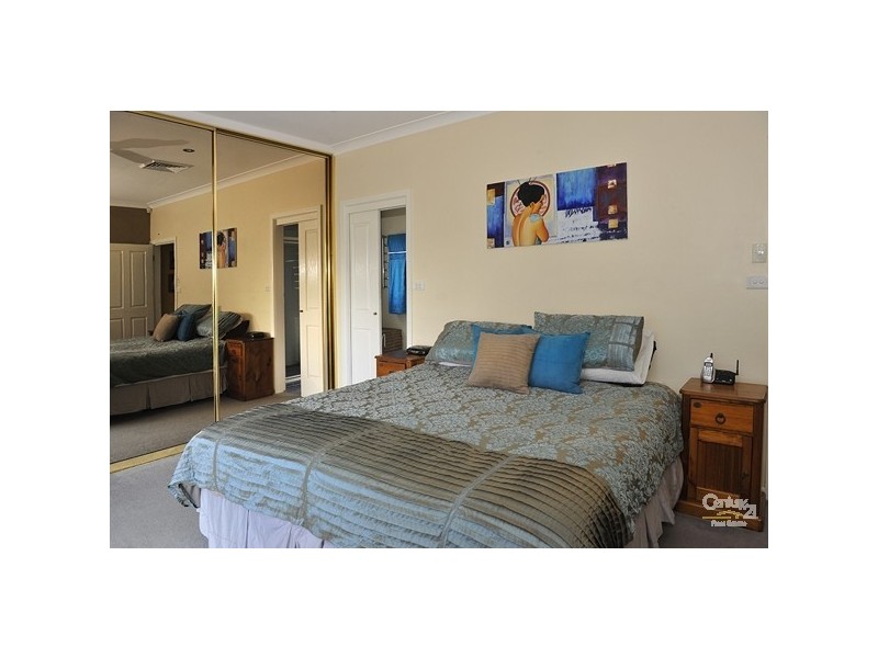 2 Rabaul Road, Georges Hall NSW 2198