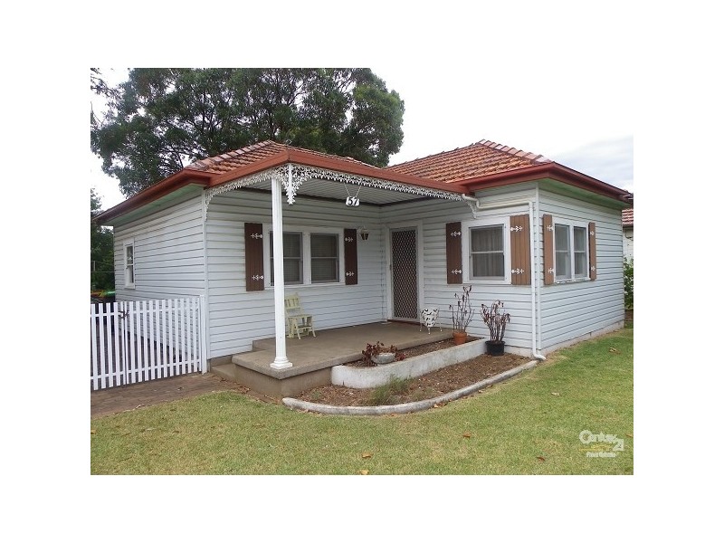 57 Victor Avenue, Picnic Point NSW 2213