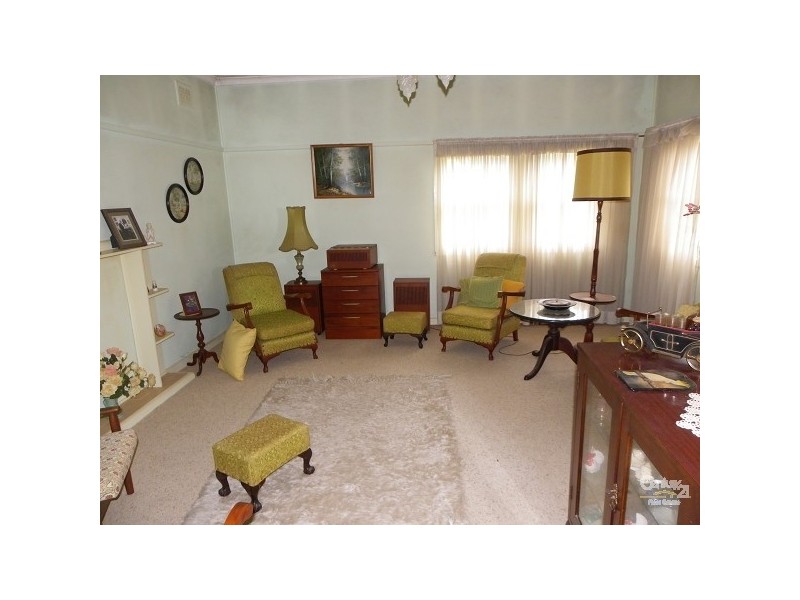 57 Victor Avenue, Picnic Point NSW 2213