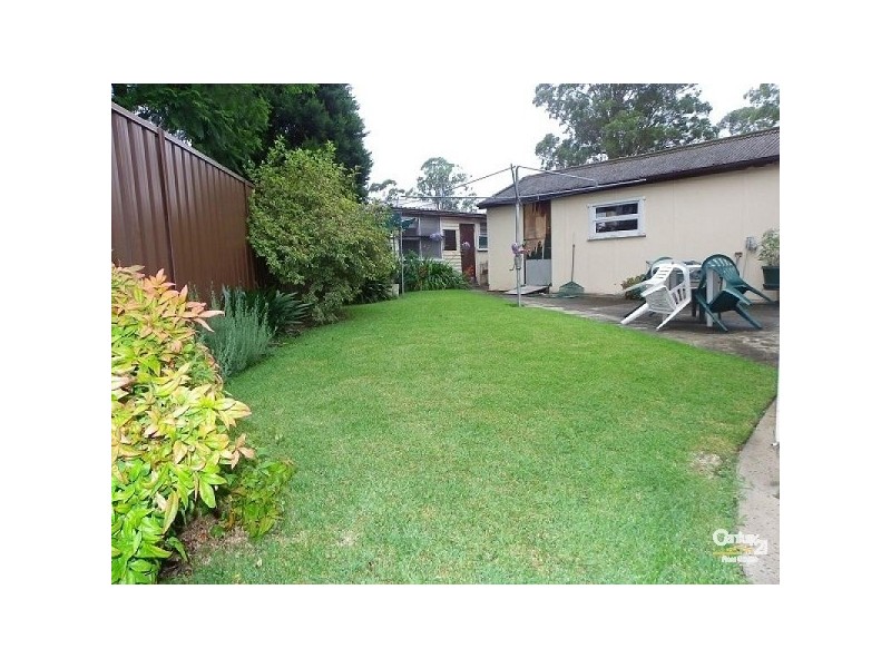 28 Flood Avenue, Revesby NSW 2212