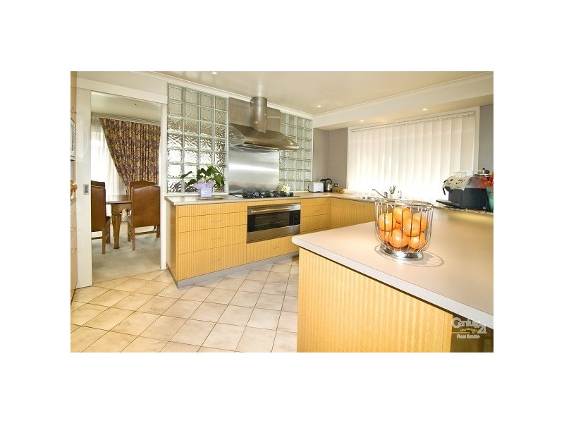 4 Jade Court, Georges Hall NSW 2198