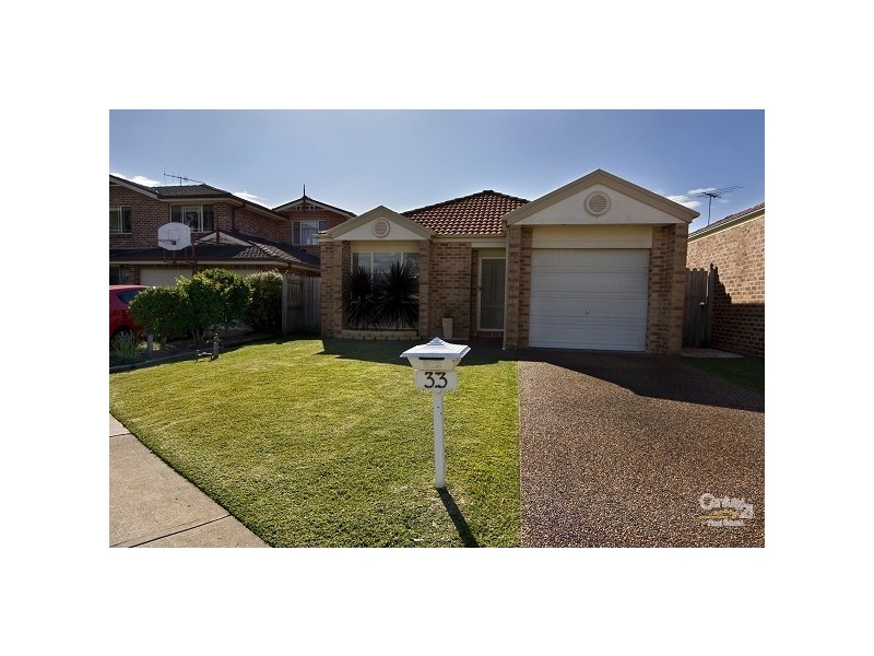 33 Banyule Court, Wattle Grove NSW 2173