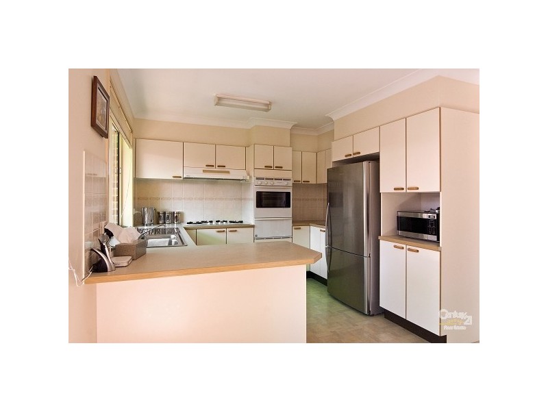 33 Banyule Court, Wattle Grove NSW 2173