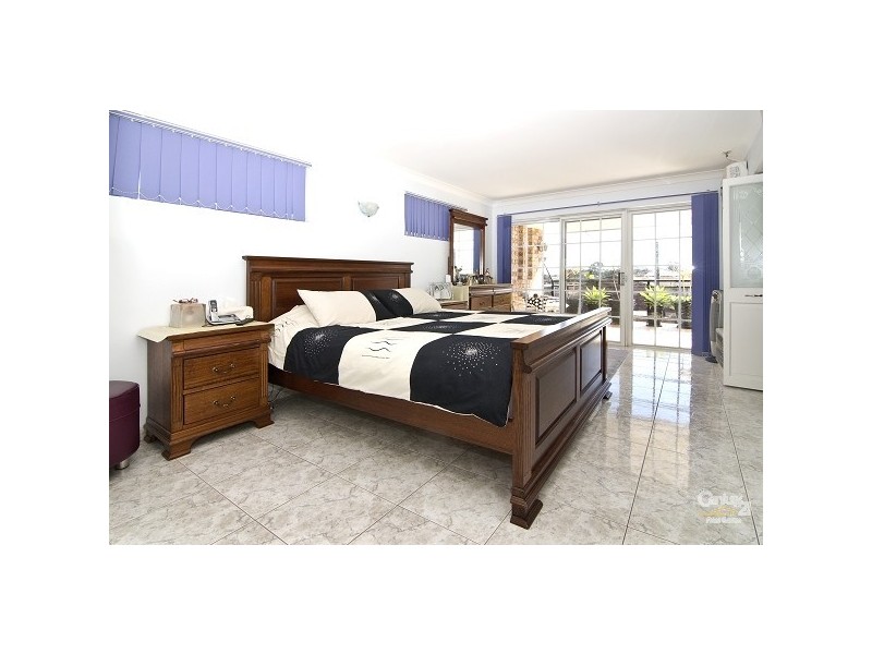 7 Jade Court, Georges Hall NSW 2198