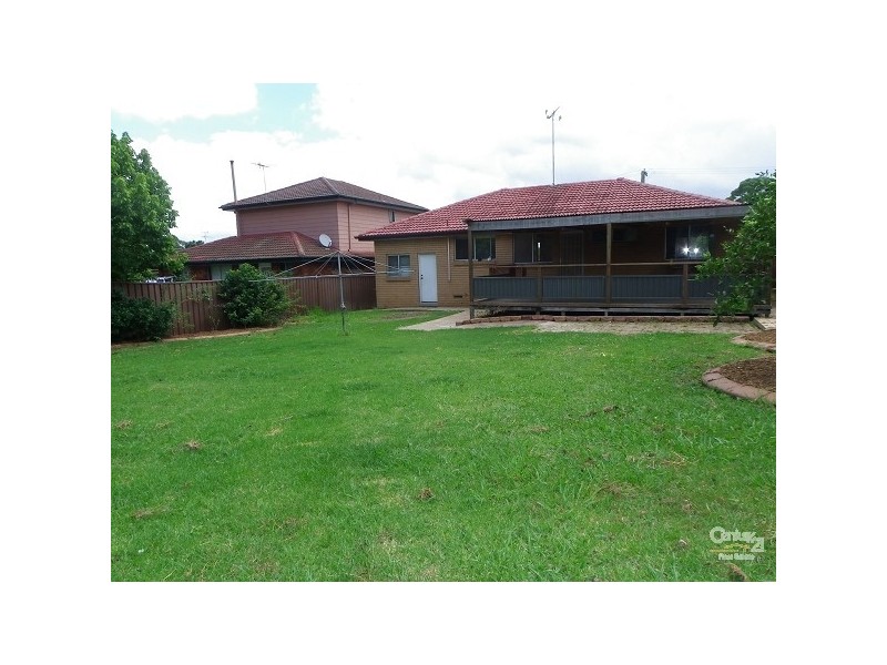 15 Whitemore Avenue, Georges Hall NSW 2198