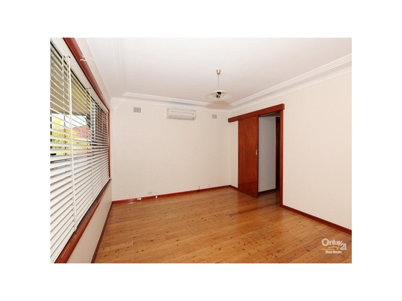 3 Goldfinch Avenue, Moorebank NSW 2170