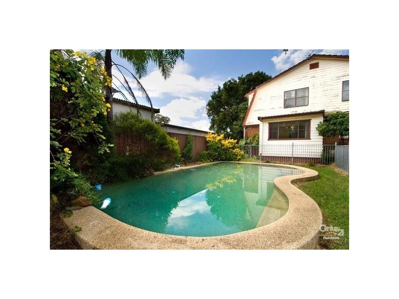 1 Dowding Street, Panania NSW 2213