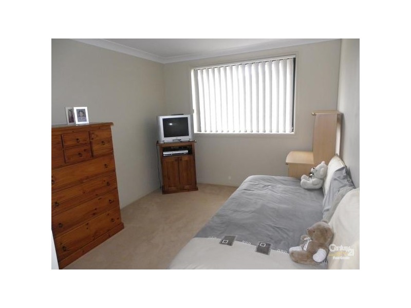 10 Donald Street, Picnic Point NSW 2213