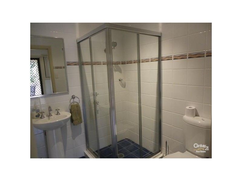 10 Donald Street, Picnic Point NSW 2213