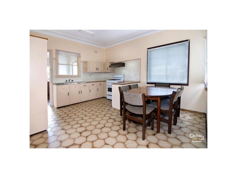 33 Presland Avenue, Revesby NSW 2212