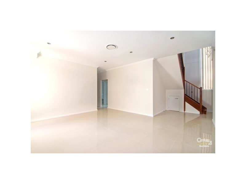 57 Victor Avenue, Picnic Point NSW 2213