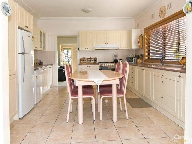 10 Carson Street, Panania NSW 2213