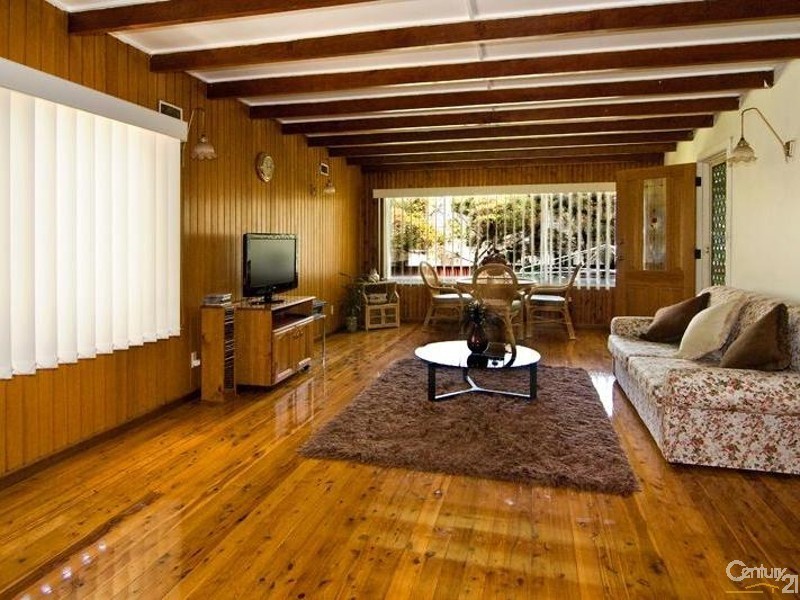 10 Carson Street, Panania NSW 2213