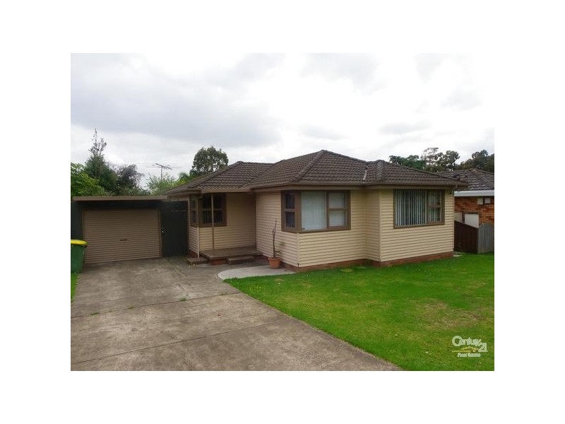 11 Poziers Avenue, Milperra NSW 2214