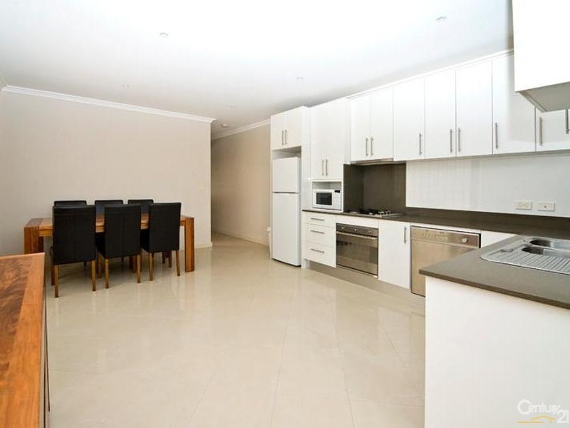 2/28 Selems Parade, Revesby NSW 2212