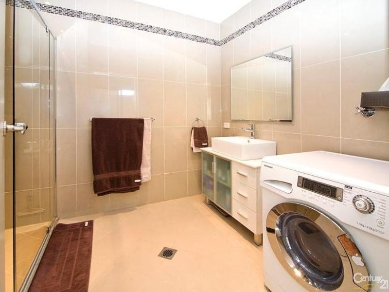 2/28 Selems Parade, Revesby NSW 2212