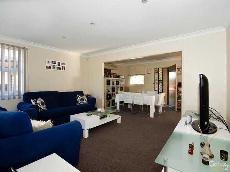 11 Poziers Avenue, Milperra NSW 2214