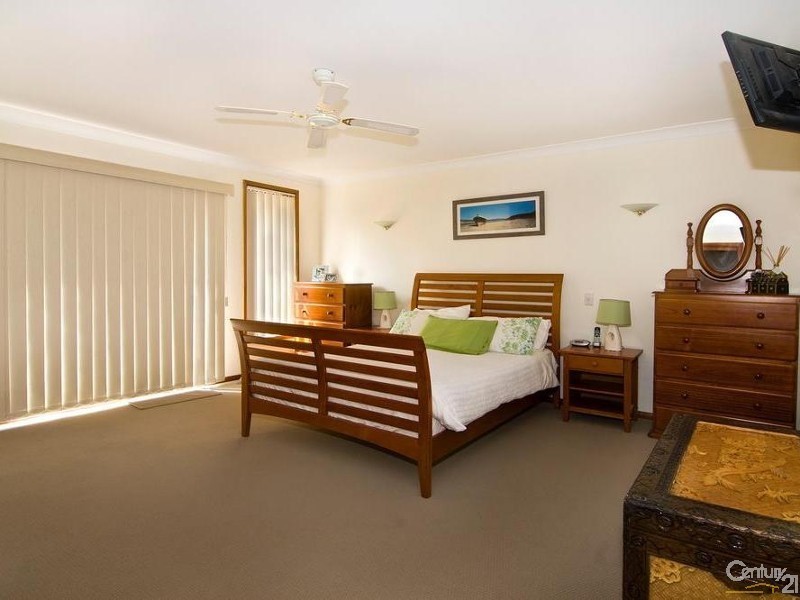 14 Lucinda Avenue, Georges Hall NSW 2198