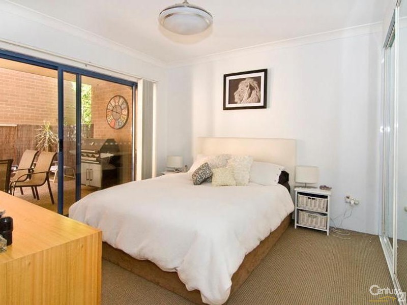 8/9 Clubb Crescent, Miranda NSW 2228